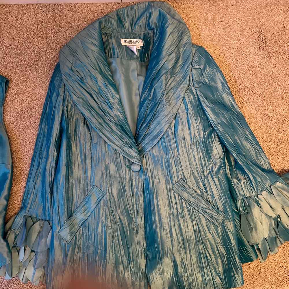 Nibuano Suit
